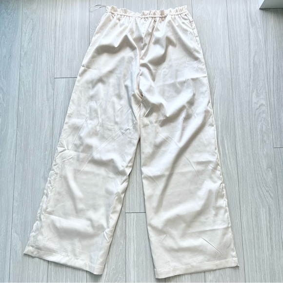 SKYLAR ROSE Two Piece Satin Wide Leg Drawstring Pant & Crop Top - Picture 10 of 12